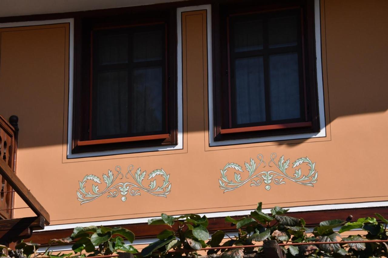 Family Hotel At Renaissance Square Plovdiv Exterior foto
